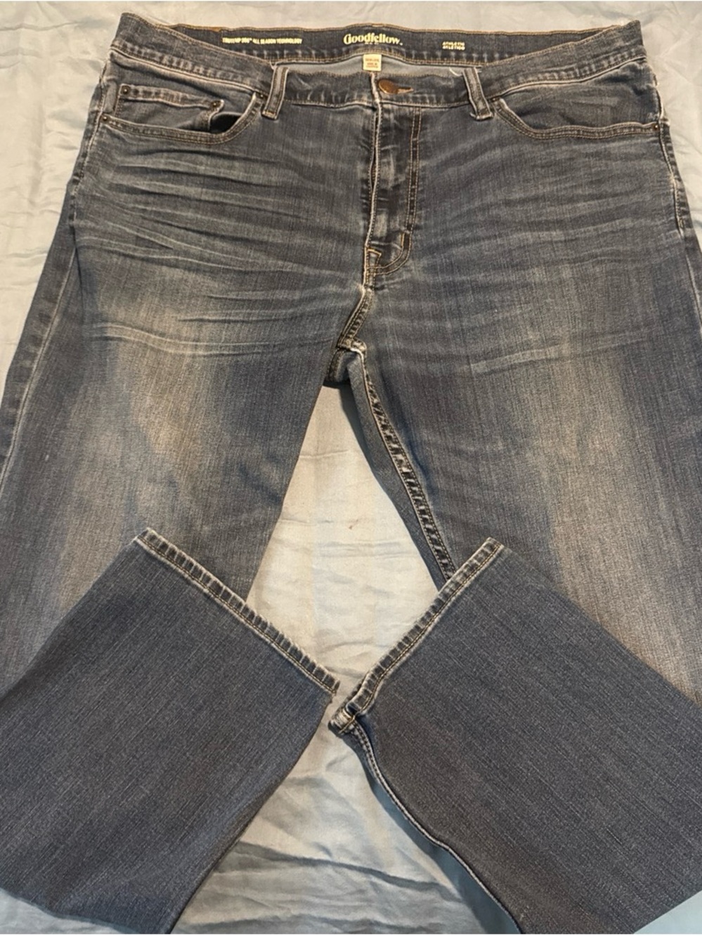 Goodfellow & Co Men's athletic fit Jeans - Faded Blue Wash